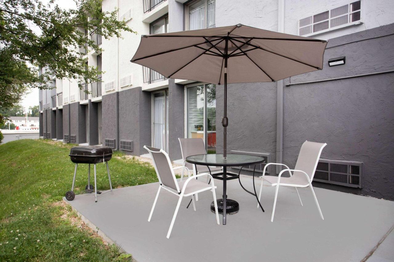 Hotel Wingate By Wyndham Bloomington Exterior foto